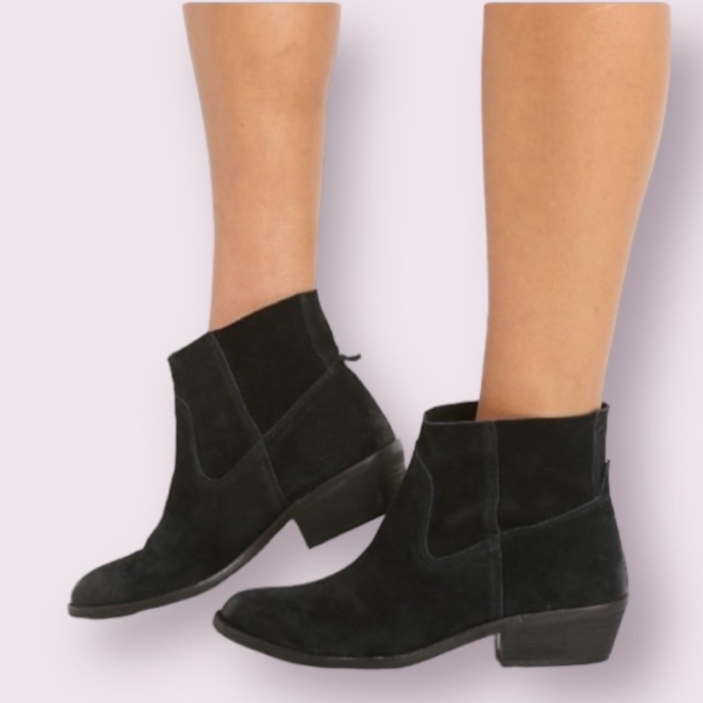 DV by Dolce Vita Cassidy Boot in Black